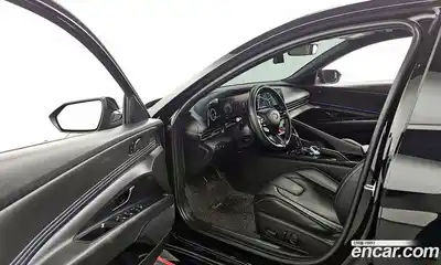 Hyundai Avante 2022 2.0 Автомат в Москве № 112707, миниатюра 9