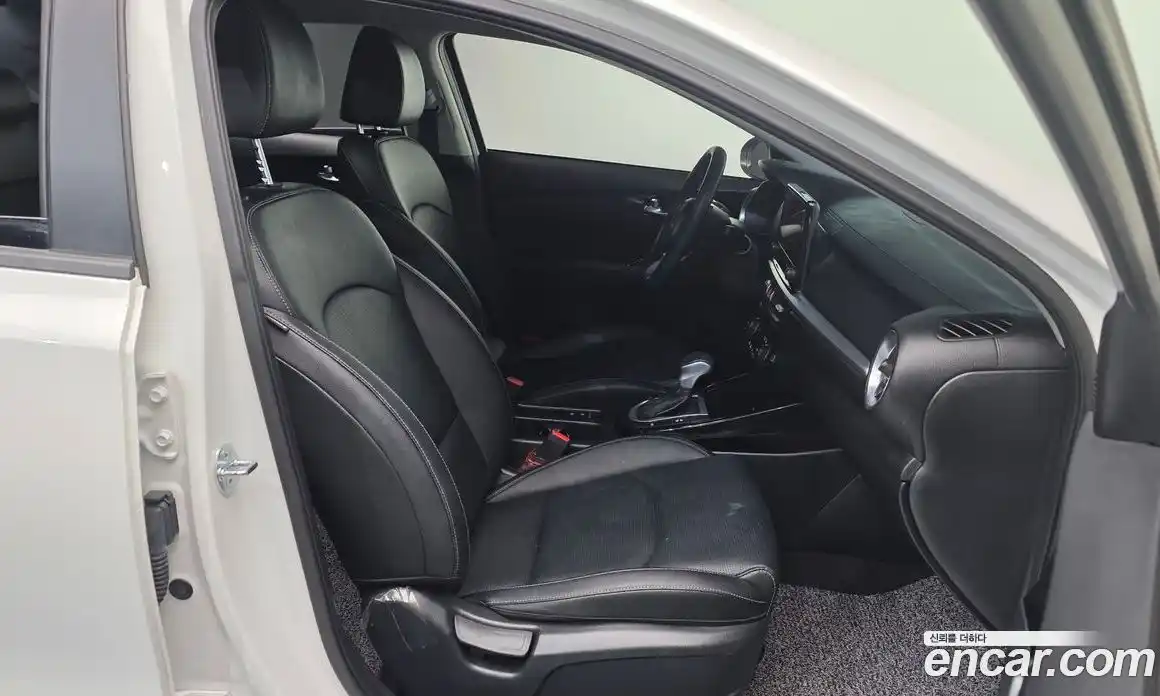 Kia K3 2024 1.6 Автомат в Москве № 120021, фото 10