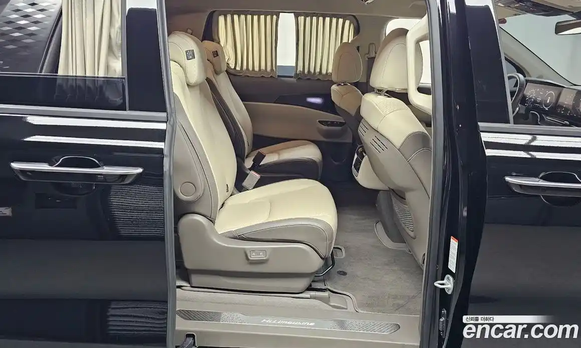 Kia Canival 2023 3.5 Автомат в Москве № 124069, фото 19