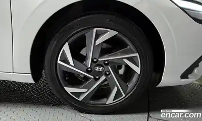 Hyundai Avante 2024 1.6 Автомат в Москве № 124830, миниатюра 11