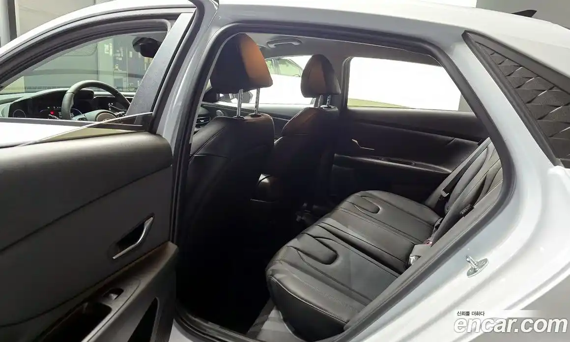 Hyundai Avante 2024 1.6 Автомат в Москве № 124830, фото 5