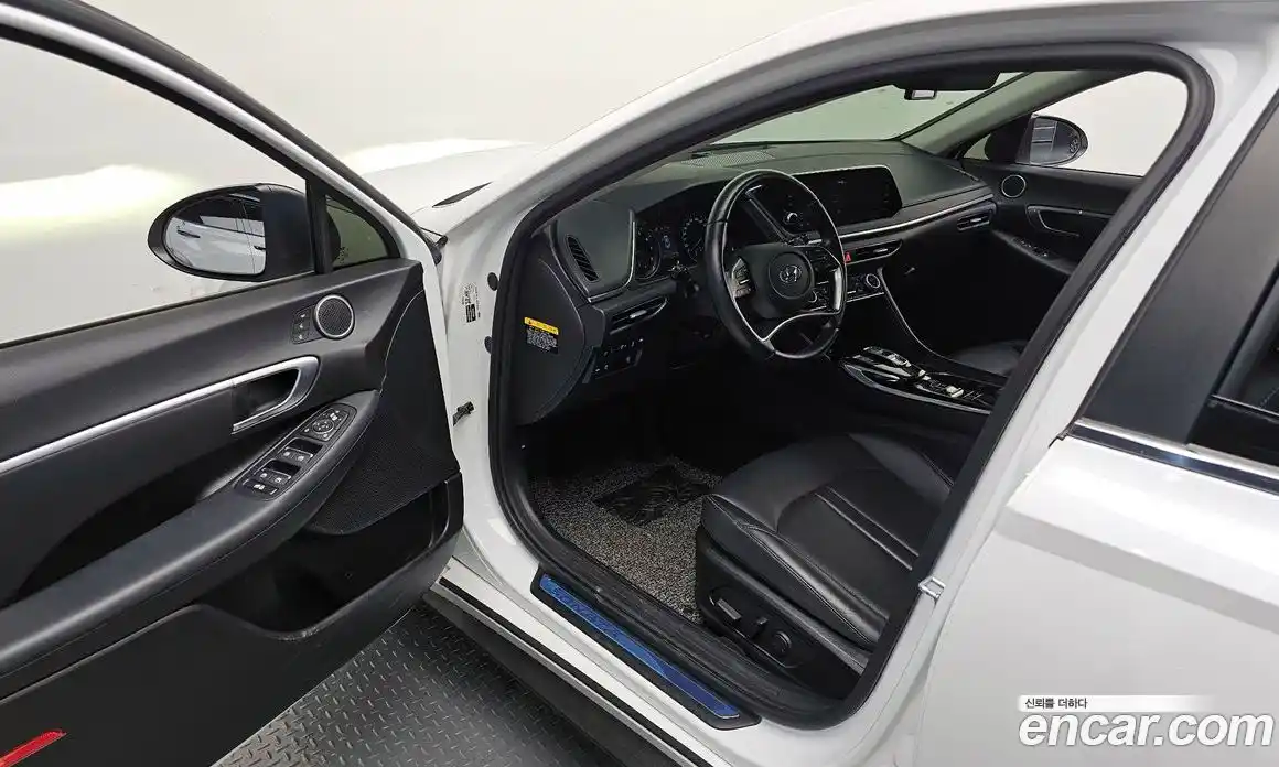 Hyundai Sonata 2020 2.0 Автомат в Москве № 125131, фото 12