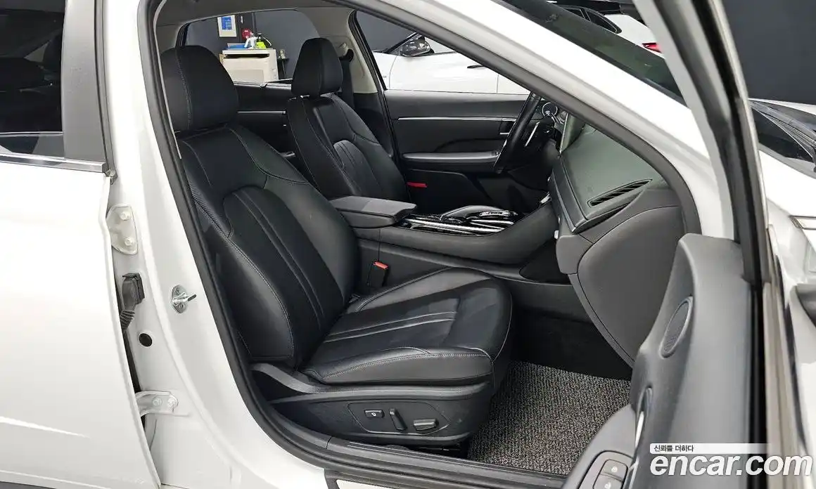 Hyundai Sonata 2020 2.0 Автомат в Москве № 125131, фото 4