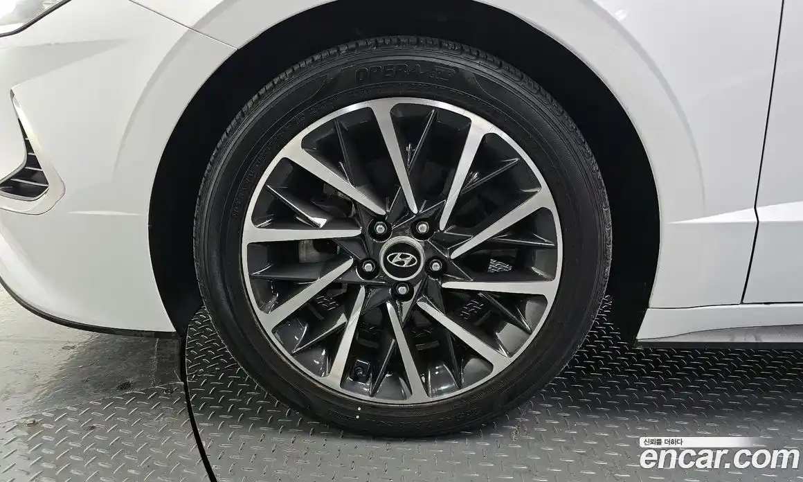 Hyundai Sonata 2020 2.0 Автомат в Москве № 125131, фото 10