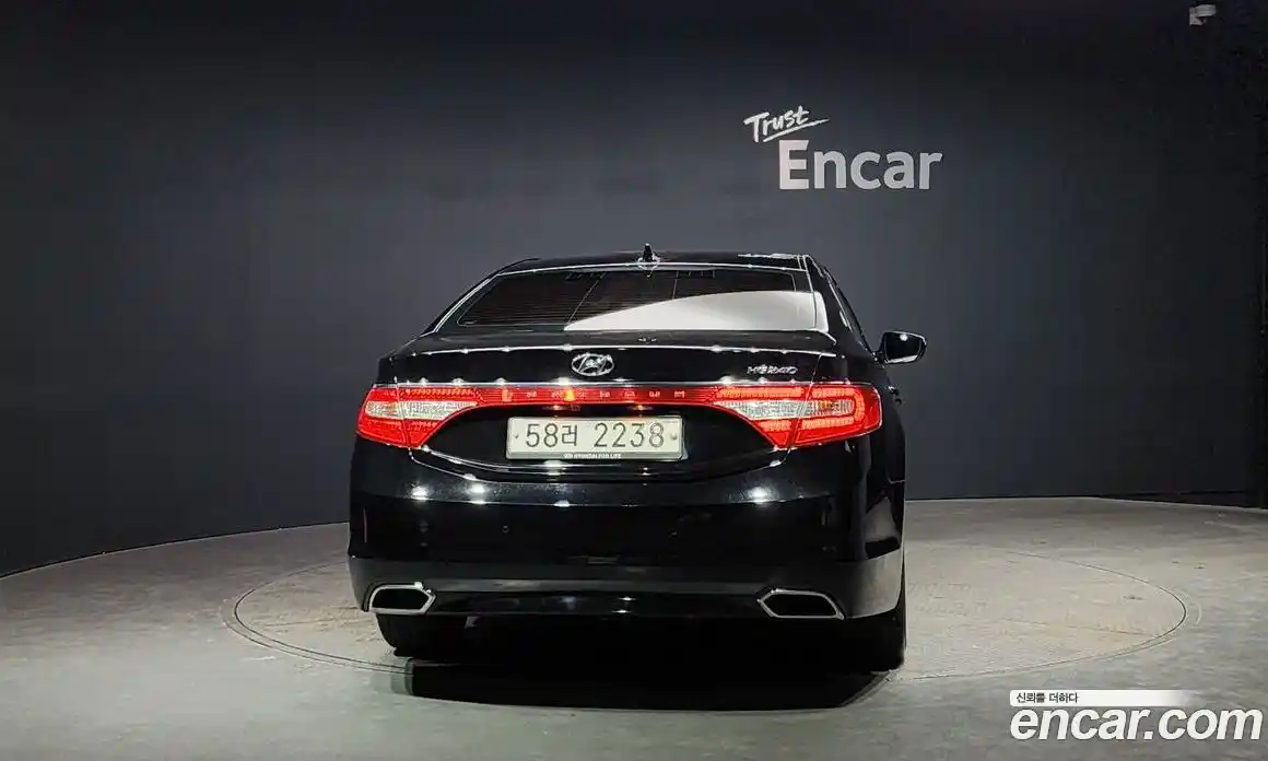 Hyundai Grandeur 2015 2.4 Автомат в Москве № 125262, фото 10