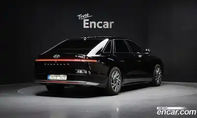 Hyundai Grandeur 2023 2.5 Автомат в Москве № 125991, миниатюра 2
