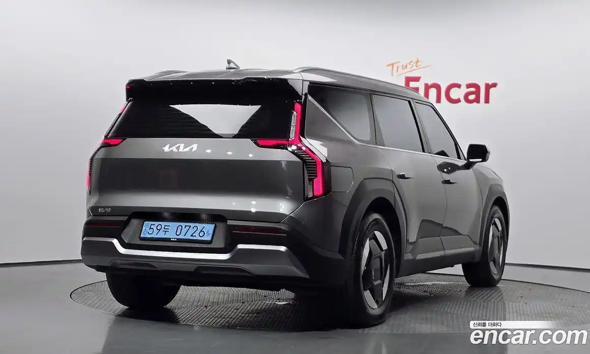 Kia EV9 2024 0.2 Автомат в Москве № 131981, фото 1