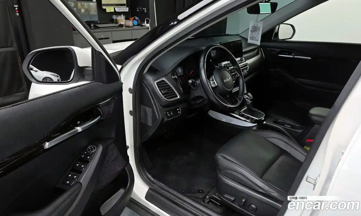 Kia Seltos 2022 1.6 Автомат в Москве № 132828, фото 7