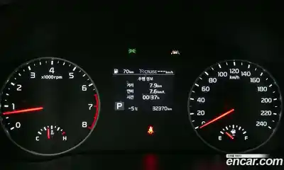 Kia Seltos 2022 1.6 Автомат в Москве № 132828, миниатюра 10