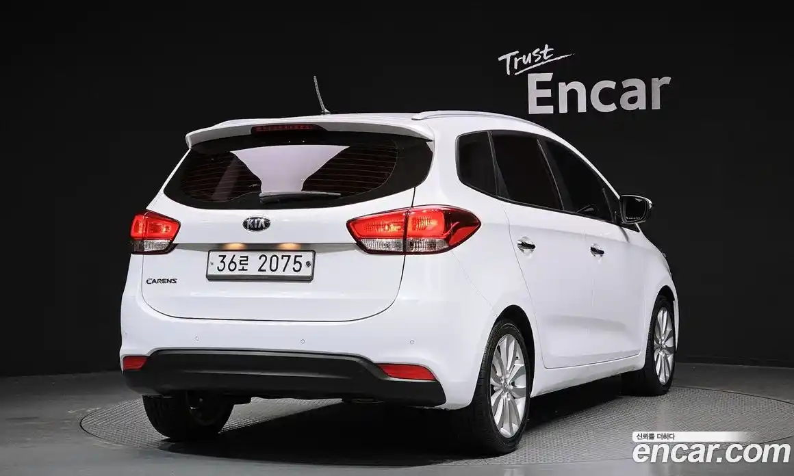 Kia Carens 2014 1.7 Автомат в Москве № 133251, фото 14