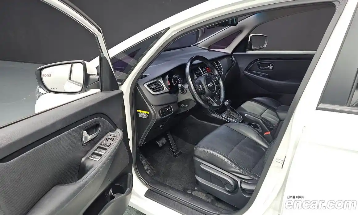 Kia Carens 2014 1.7 Автомат в Москве № 133251, фото 4