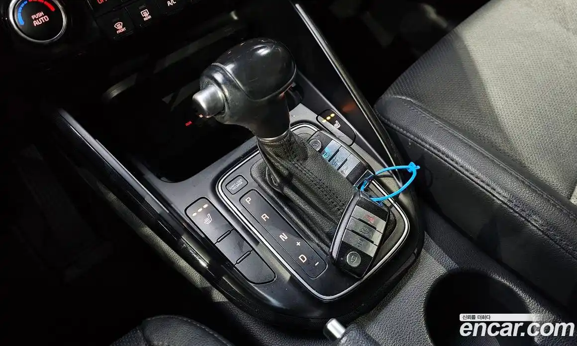 Kia Carens 2014 1.7 Автомат в Москве № 133251, фото 6