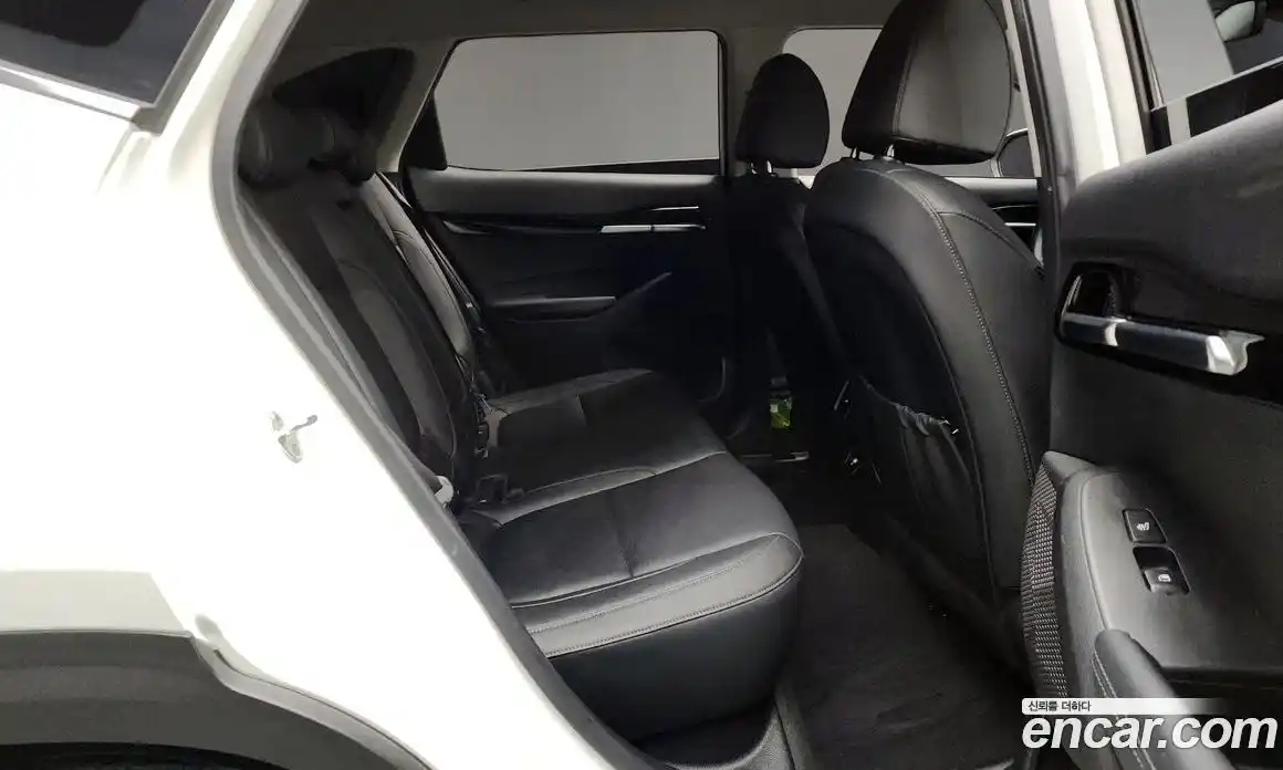 Kia Seltos 2023 1.6 Автомат в Москве № 133483, фото 5