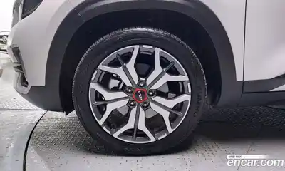 Kia Seltos 2023 1.6 Автомат в Москве № 133483, миниатюра 8