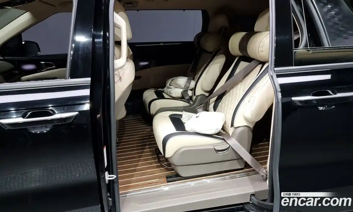 Kia Canival 2022 3.5 Автомат в Москве № 133829, фото 8