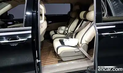 Kia Canival 2022 3.5 Автомат в Москве № 133829, миниатюра 8