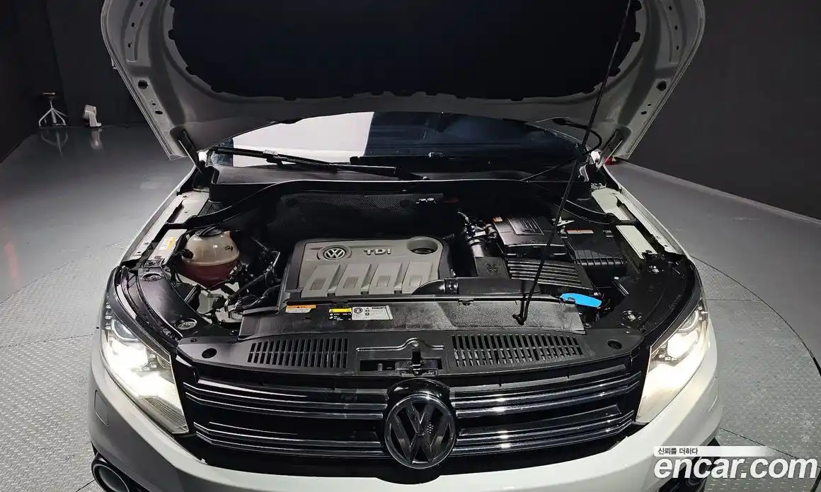 Volkswagen Tiguan 2014 2.0 Автомат в Москве № 134936, фото 19