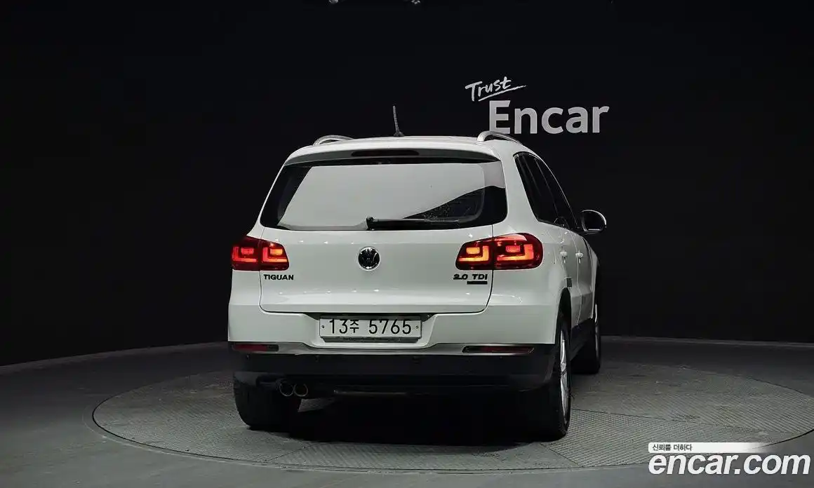 Volkswagen Tiguan 2014 2.0 Автомат в Москве № 134936, фото 9