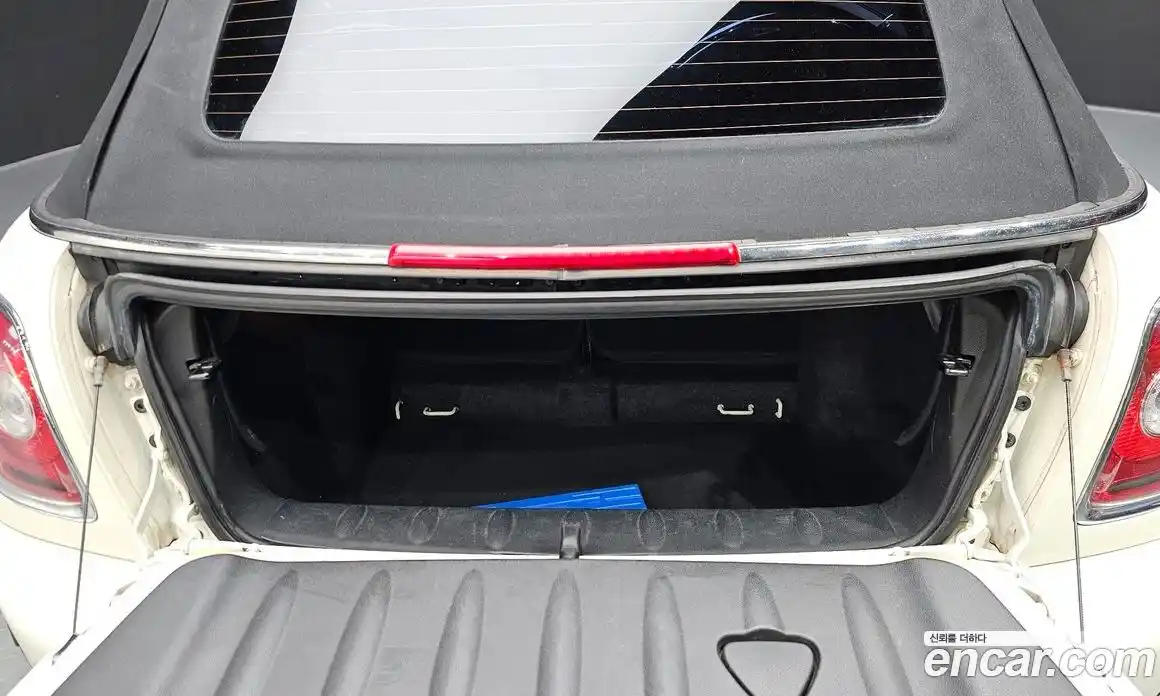 Mini Cooper Convertible 2010 1.6 Автомат в Москве № 135808, фото 4