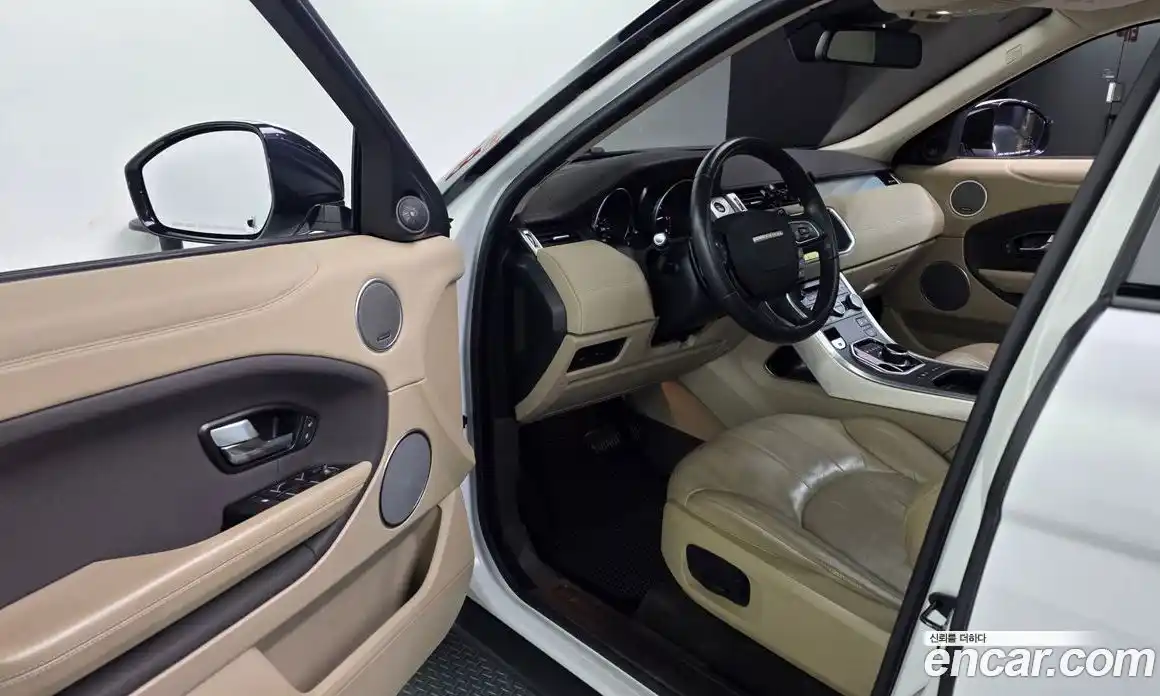 Land Rover Range-Rover Evoque 2017 2.0 Автомат в Москве № 153889, фото 1