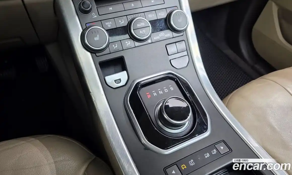 Land Rover Range-Rover Evoque 2017 2.0 Автомат в Москве № 153889, фото 14