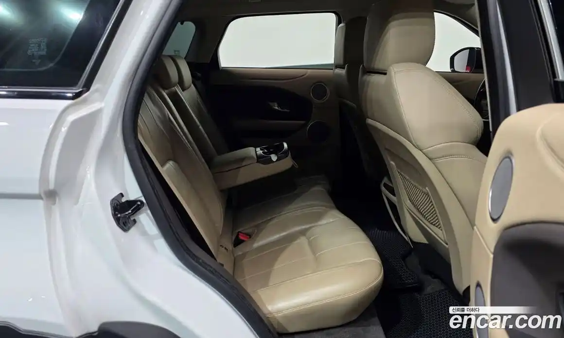 Land Rover Range-Rover Evoque 2017 2.0 Автомат в Москве № 153889, фото 17