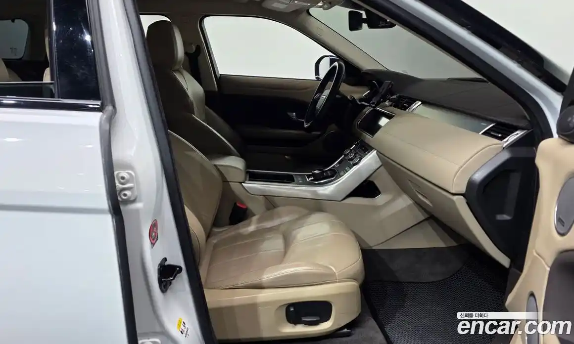 Land Rover Range-Rover Evoque 2017 2.0 Автомат в Москве № 153889, фото 4