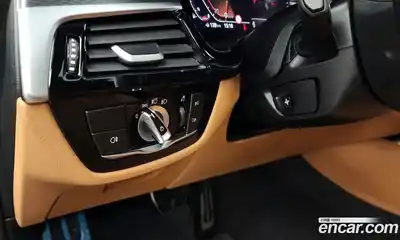 BMW 5-Series 2023 2.0 Автомат в Москве № 157177, миниатюра 2