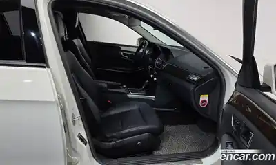 Mercedes-Benz E-Class 2011 1.8 Автомат в Москве № 161166, миниатюра 11