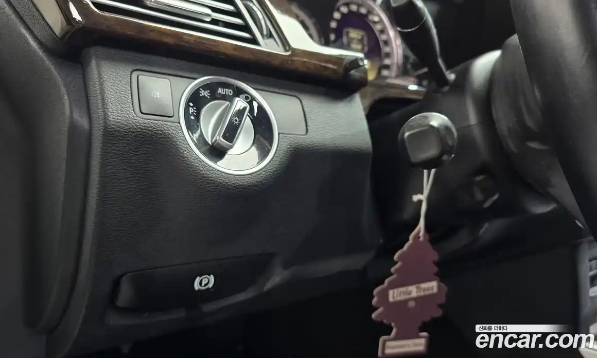 Mercedes-Benz E-Class 2011 1.8 Автомат в Москве № 161166, фото 14