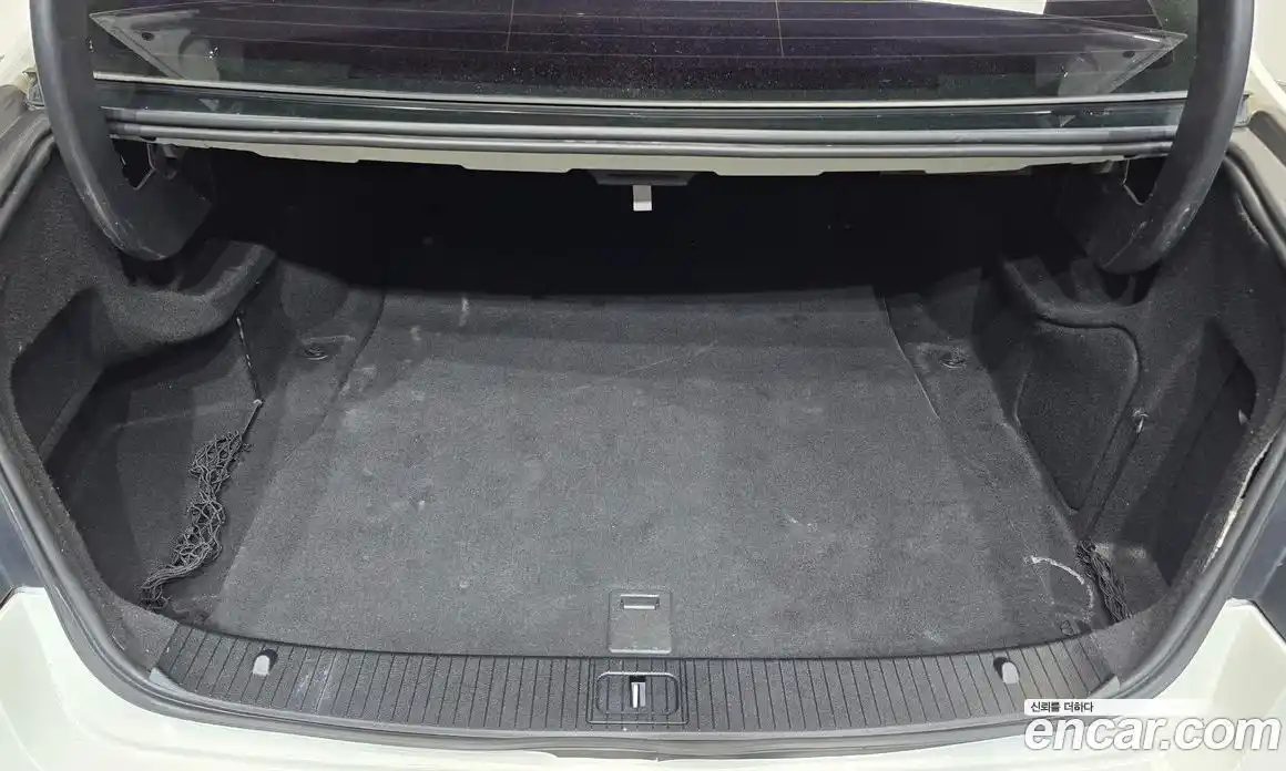 Mercedes-Benz E-Class 2011 1.8 Автомат в Москве № 161166, фото 20