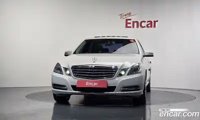 Mercedes-Benz E-Class 2011 1.8 Автомат в Москве № 161166, миниатюра 3