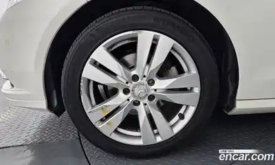 Mercedes-Benz E-Class 2011 1.8 Автомат в Москве № 161166, миниатюра 5