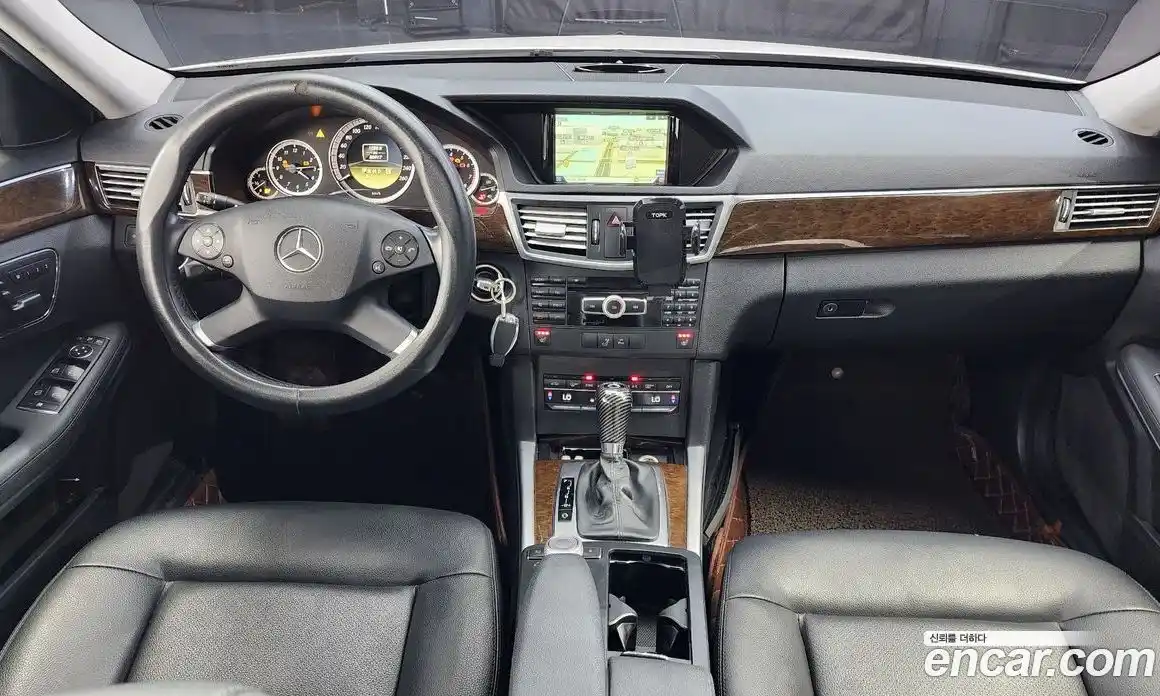 Mercedes-Benz E-Class 2011 1.8 Автомат в Москве № 161425, фото 12
