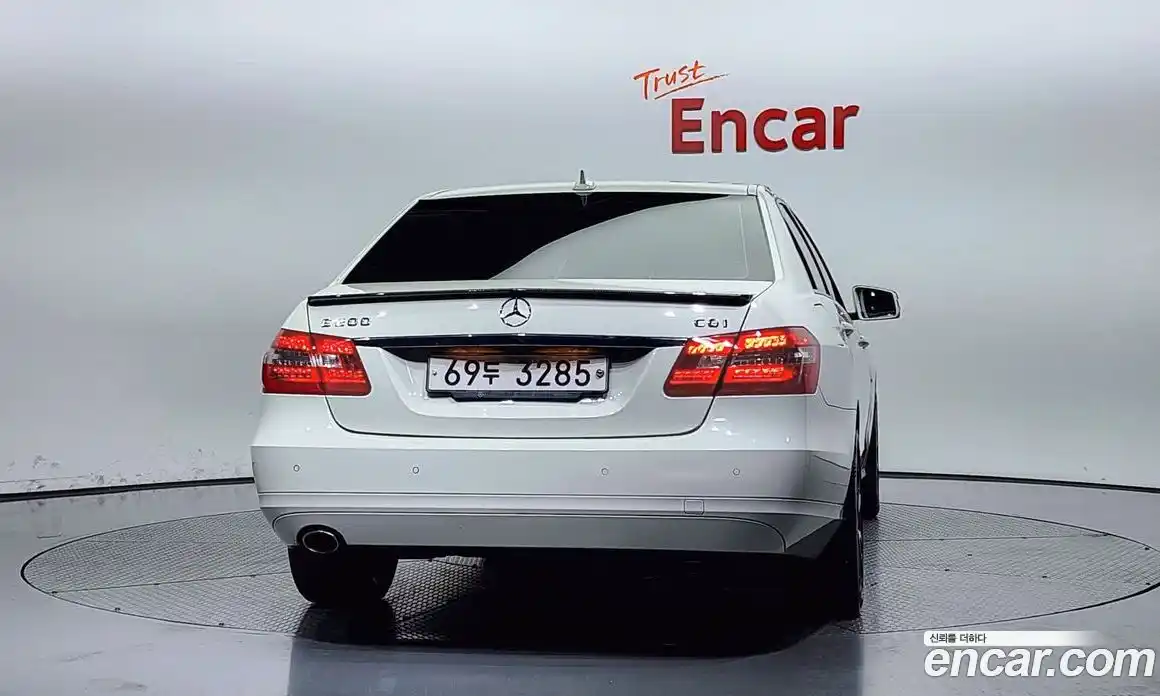 Mercedes-Benz E-Class 2011 1.8 Автомат в Москве № 161425, фото 7