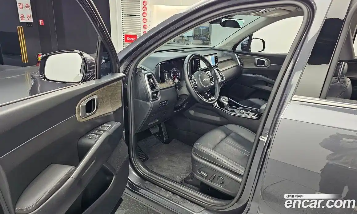 Kia Sorento 2023 2.2 Автомат в Москве № 16251, фото 13