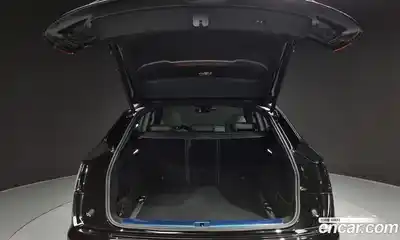 Audi SQ5 2023 3.0 Автомат в Москве № 162541, миниатюра 4