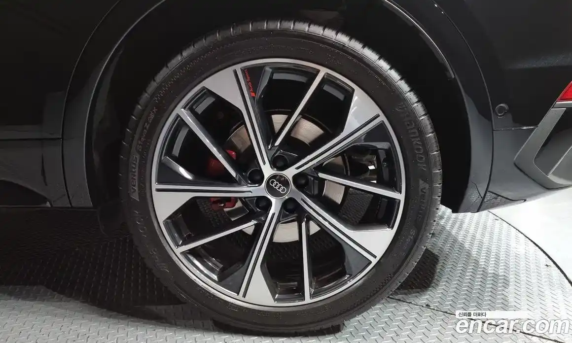 Audi SQ5 2023 3.0 Автомат в Москве № 162541, фото 7