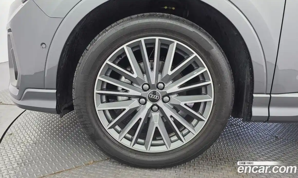 Audi Q3 2023 2.0 Автомат в Москве № 162607, фото 5