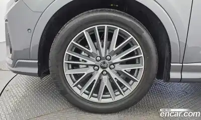 Audi Q3 2023 2.0 Автомат в Москве № 162607, миниатюра 5