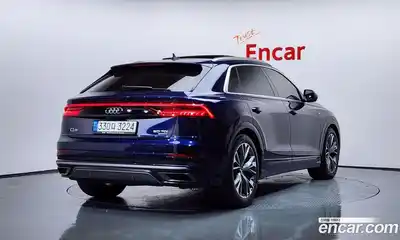 Audi Q8 2021 3.0 Автомат в Москве № 163429, миниатюра 3