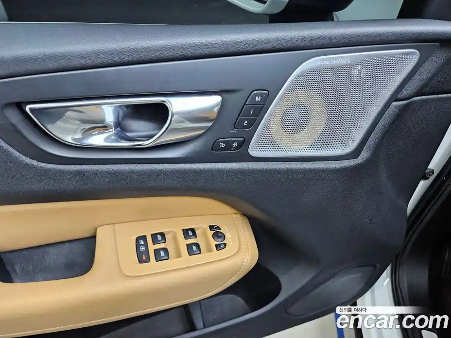 Volvo XC60 2019 2.0 Автомат в Москве № 164600, фото 16