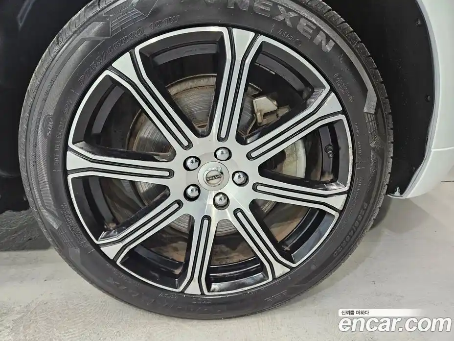 Volvo XC60 2019 2.0 Автомат в Москве № 164600, фото 17