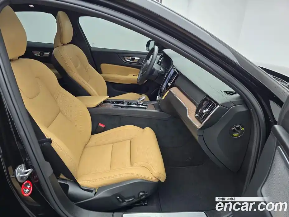 Volvo S60 2023 2.0 Автомат в Москве № 164752, фото 11