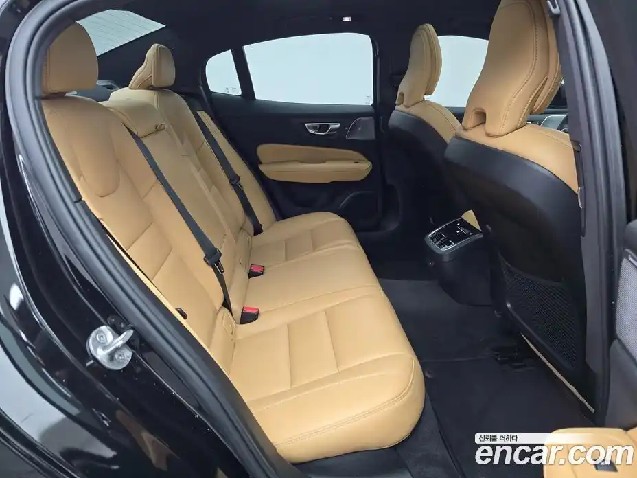 Volvo S60 2023 2.0 Автомат в Москве № 164752, фото 12