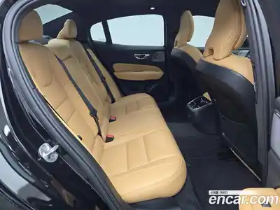 Volvo S60 2023 2.0 Автомат в Москве № 164752, миниатюра 12
