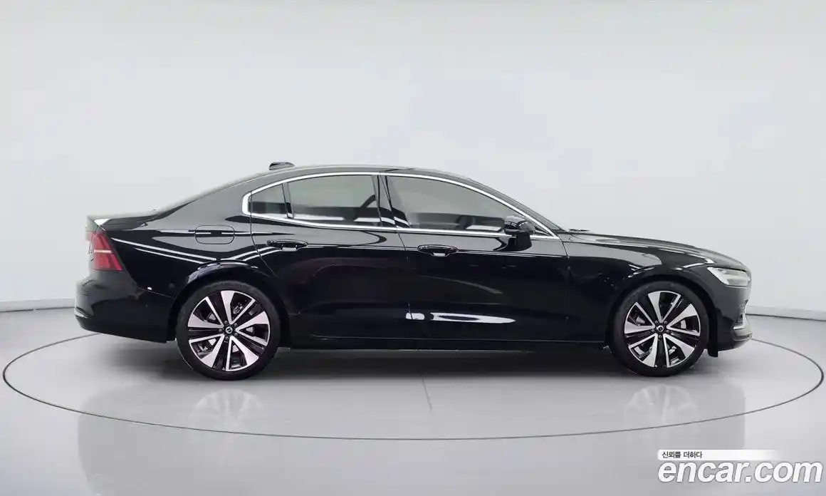 Volvo S60 2023 2.0 Автомат в Москве № 164752, фото 3