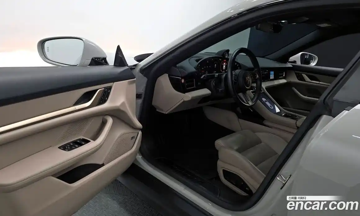 Porsche Taycan 2022 0.1 Автомат в Москве № 165229, фото 7