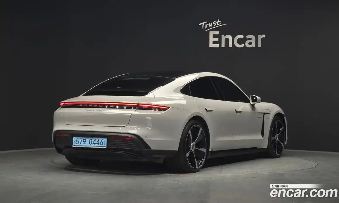 Porsche Taycan 2022 0.1 Автомат в Москве № 165229, фото 9