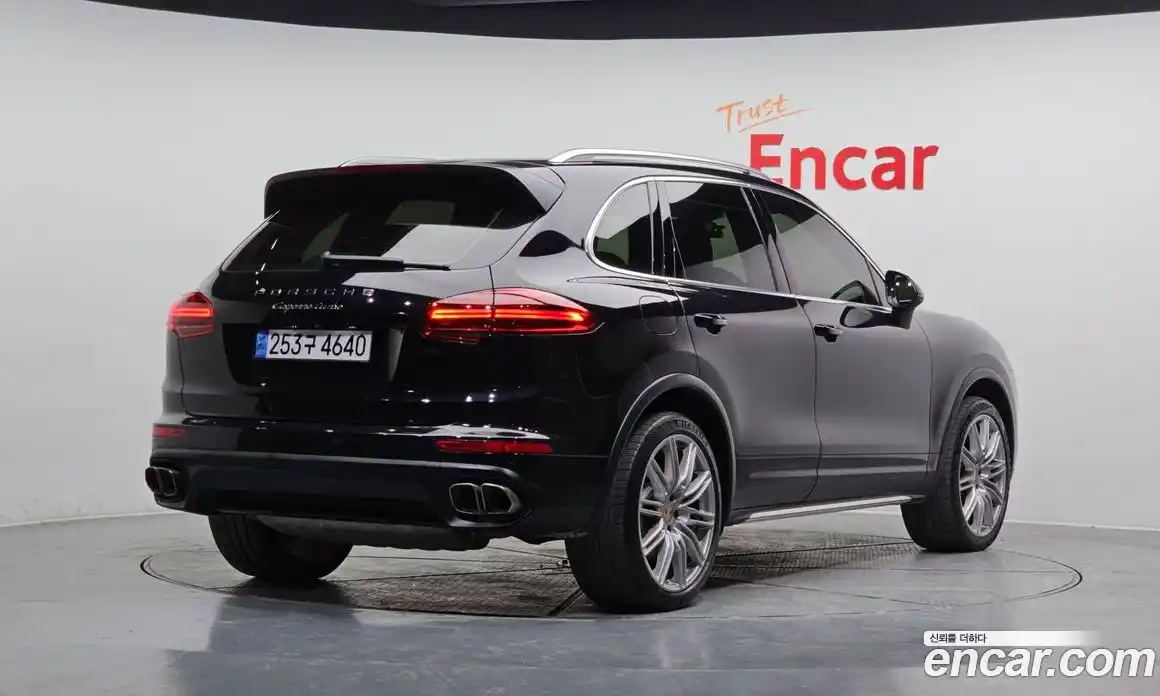Porsche Cayenne 2015 4.8 Автомат в Москве № 165547, фото 15